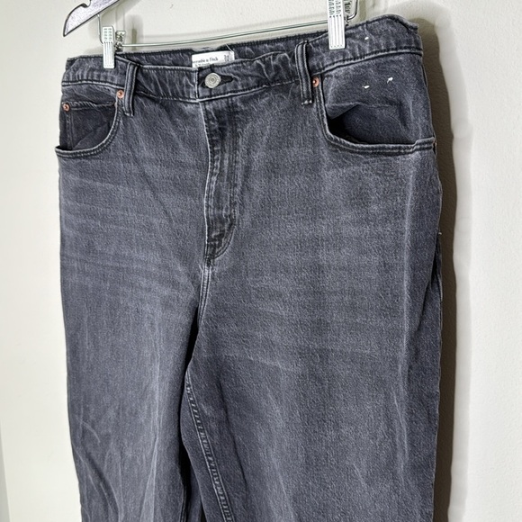 Abercrombie & Fitch 90's Straight Ultra High Rise Jeans Dark Wash Size 34/18L - Picture 4 of 9